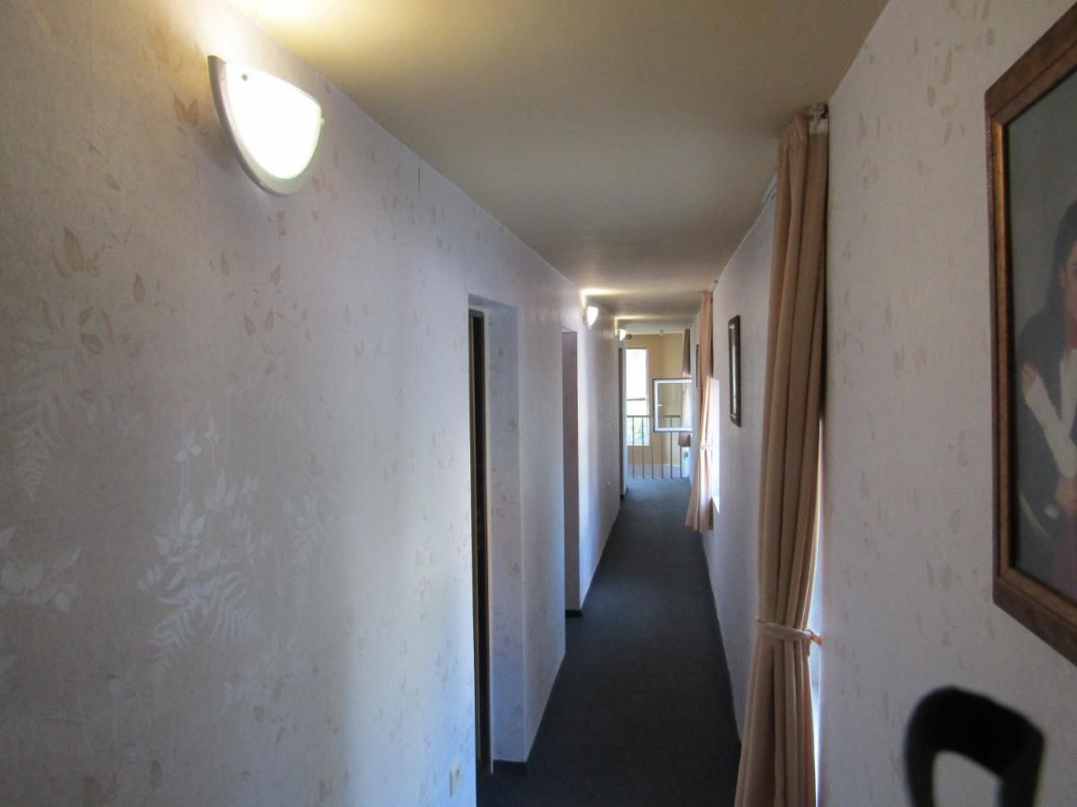 Хостелы Hostel Papagal Варна-35